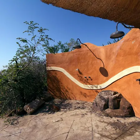 Umzolozolo Private Safari Lodge & Spa Ladysmith Room photo