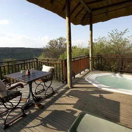 Umzolozolo Private Safari Lodge & Spa Ladysmith Exterior photo