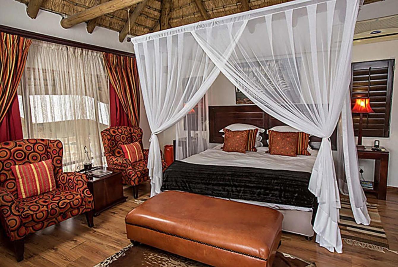 Umzolozolo Private Safari & Lodge *