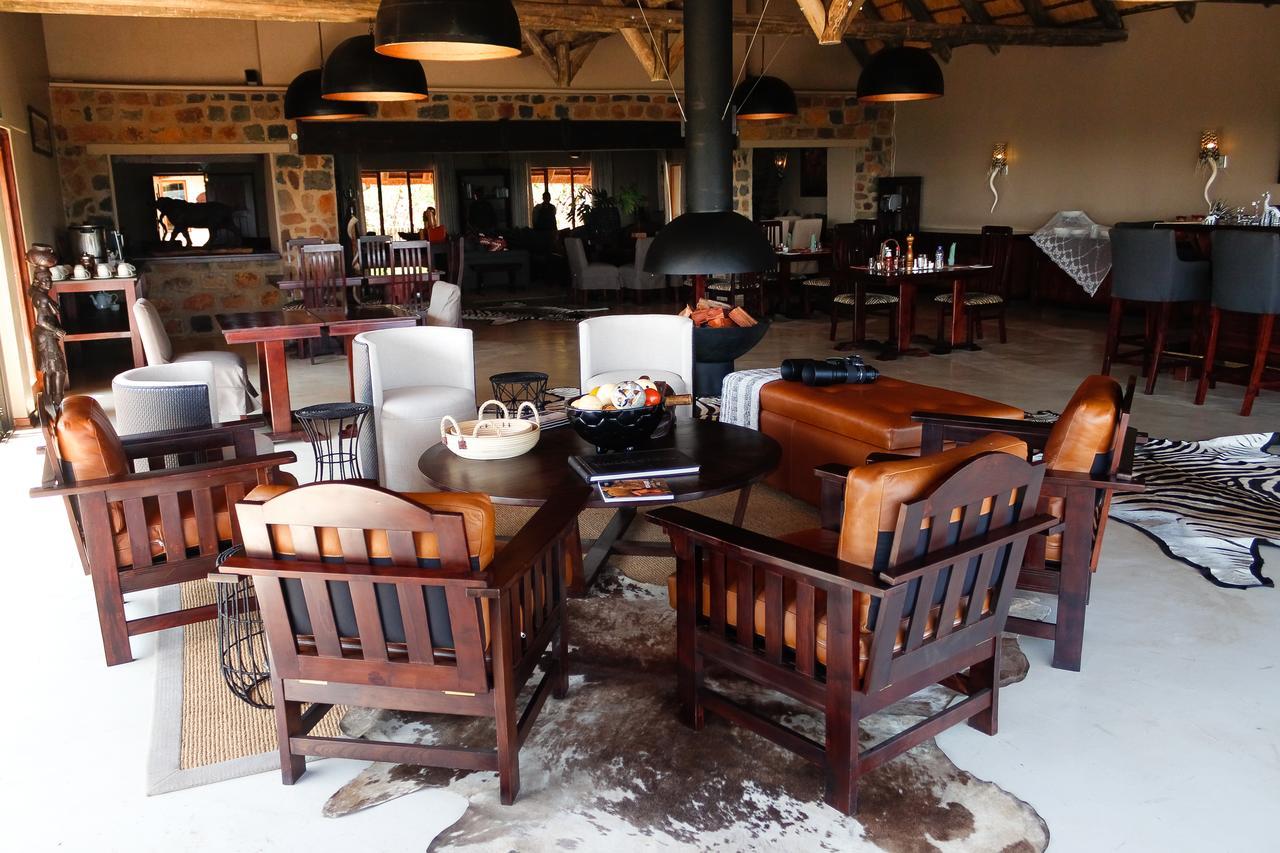 Umzolozolo Private Safari & * Ladysmith