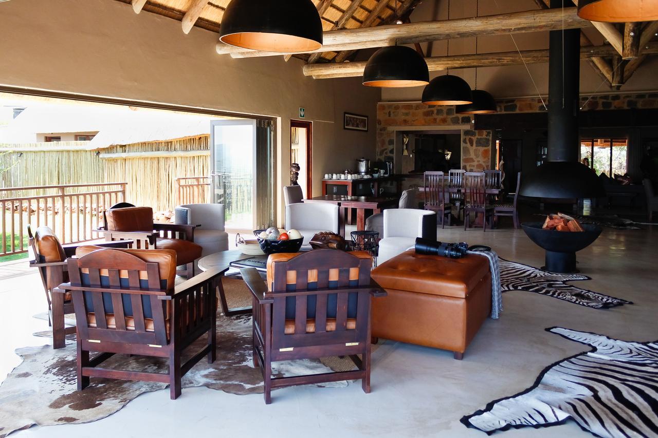 Lodge Umzolozolo Private Safari & *