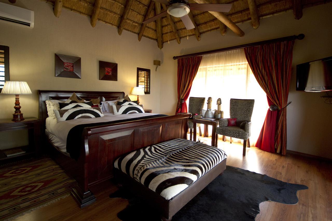Lodge Umzolozolo Private Safari & *